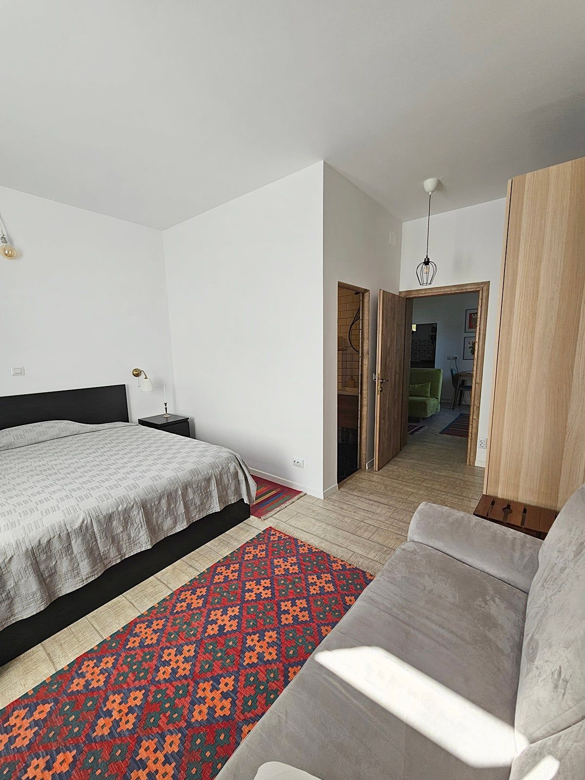 Casă cu două apartamente independente si teren generos. - 11