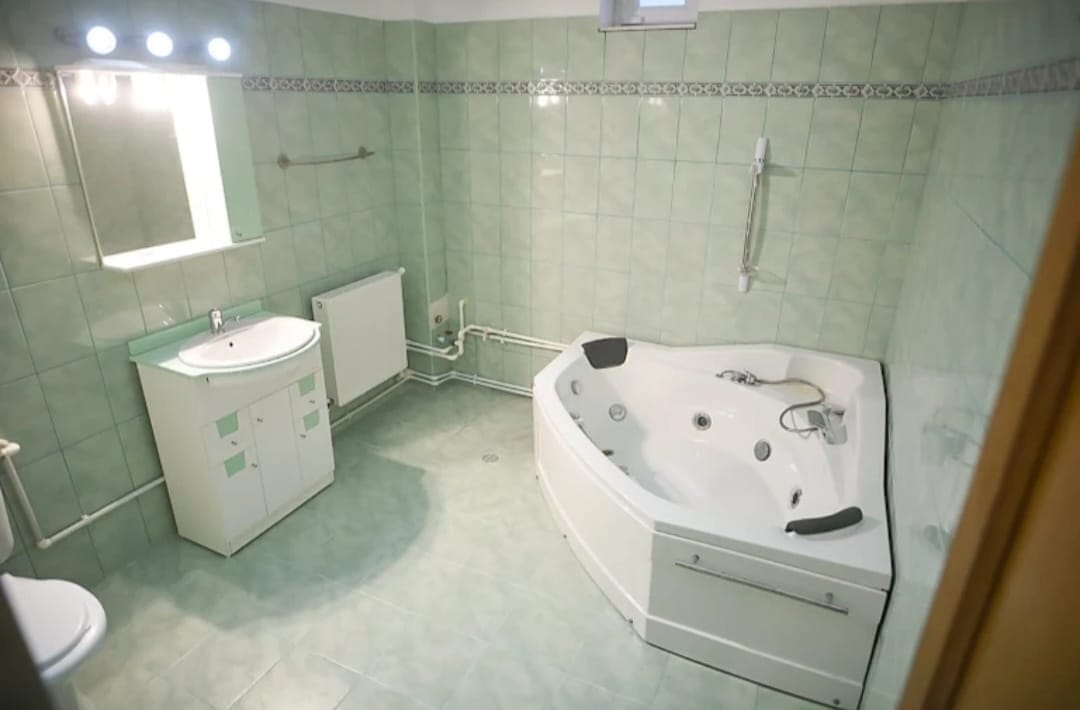 Vilă P+1+M, 640 mp construiți, teren 1.050 mp, 12 dormitoare – Schitu, Costinești - 8