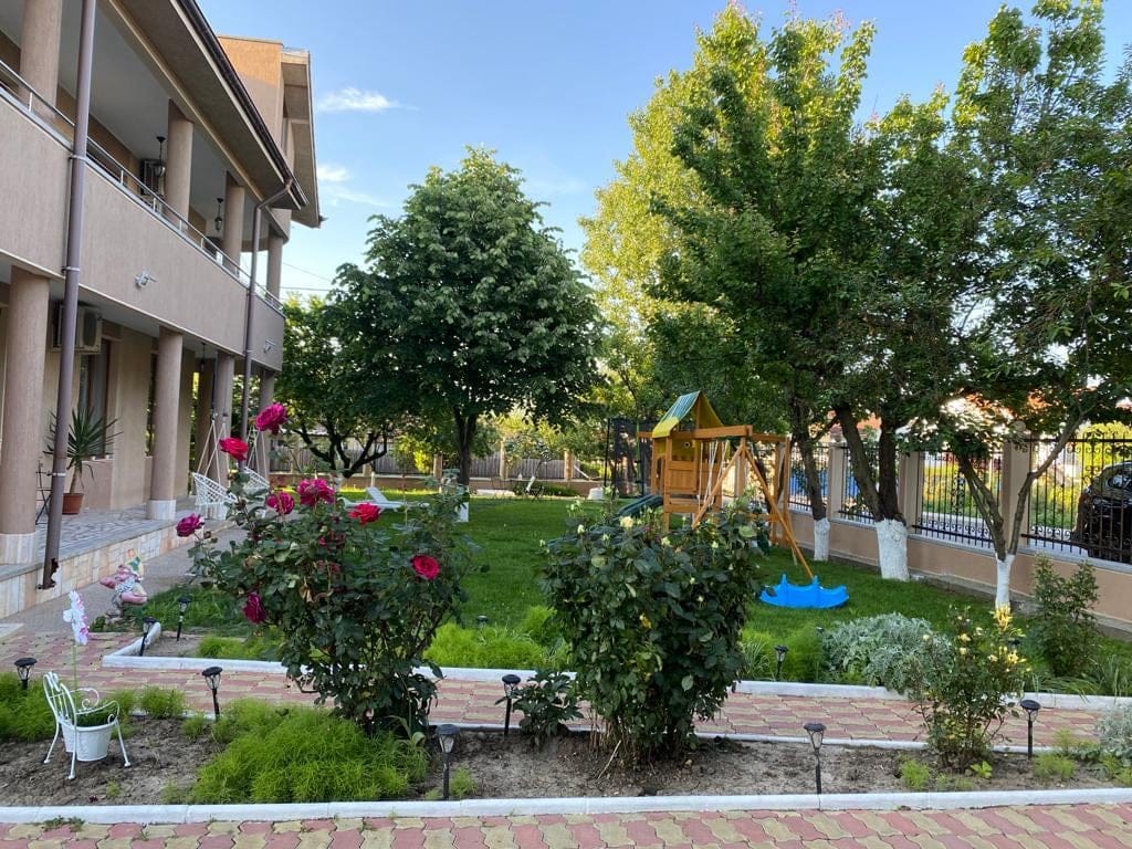 Vilă P+1+M, 640 mp construiți, teren 1.050 mp, 12 dormitoare – Schitu, Costinești - 5