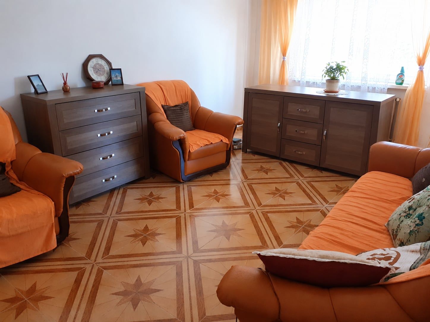 Vand apartament 3 camere, str. Podgoriilor, Tulcea