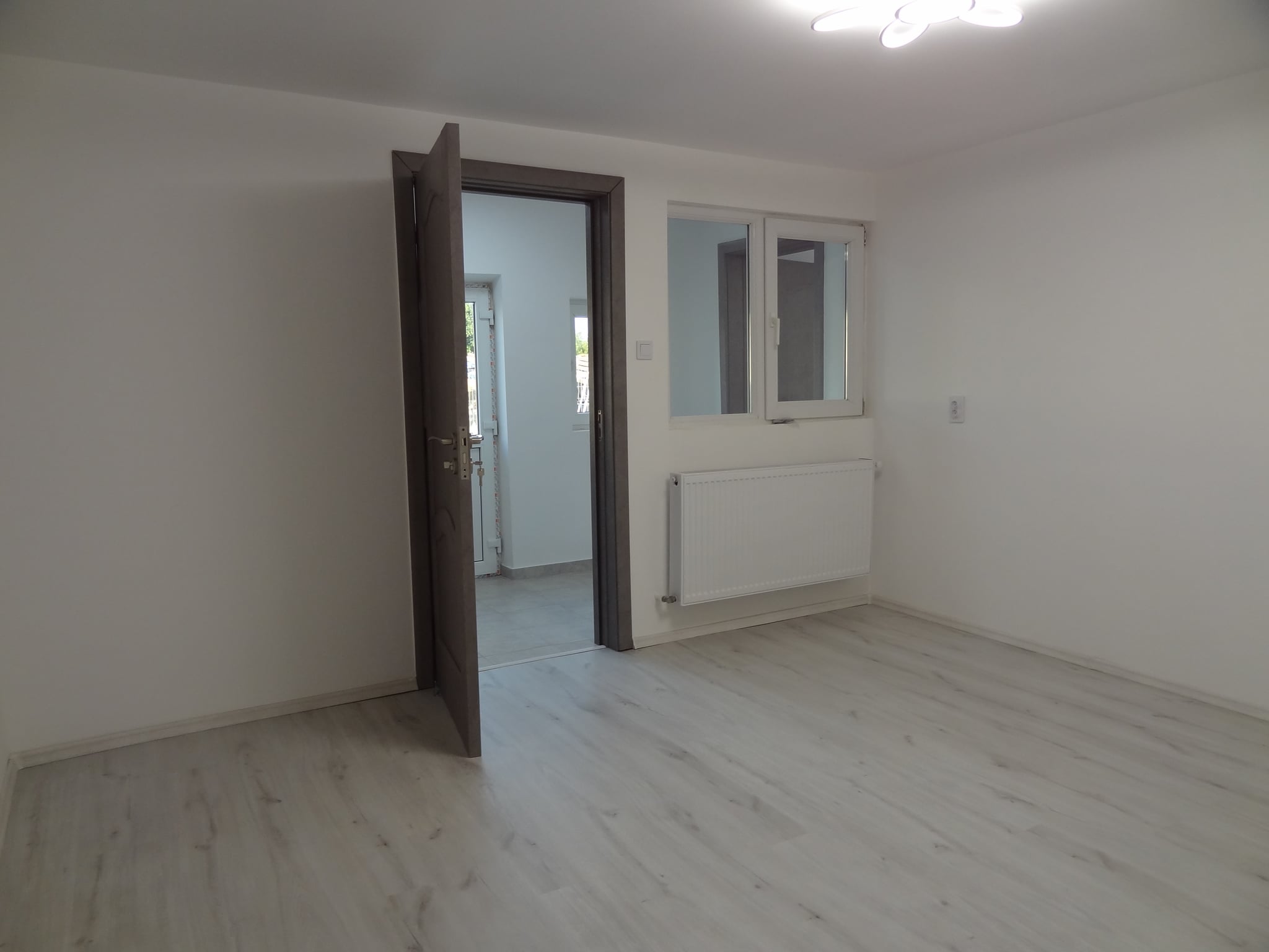 PROPRIETAR – Casă individuală renovată, 5 camere, teren 543 mp – Domnești - 11