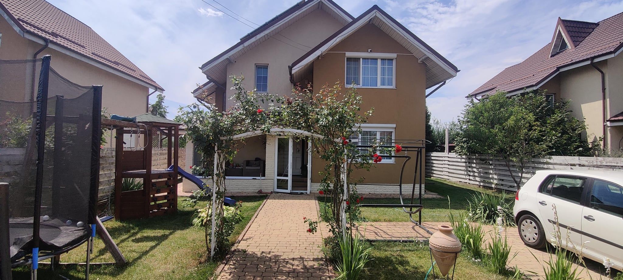 Vila mobilata la cheie in Domnesti - Direct Proprietar